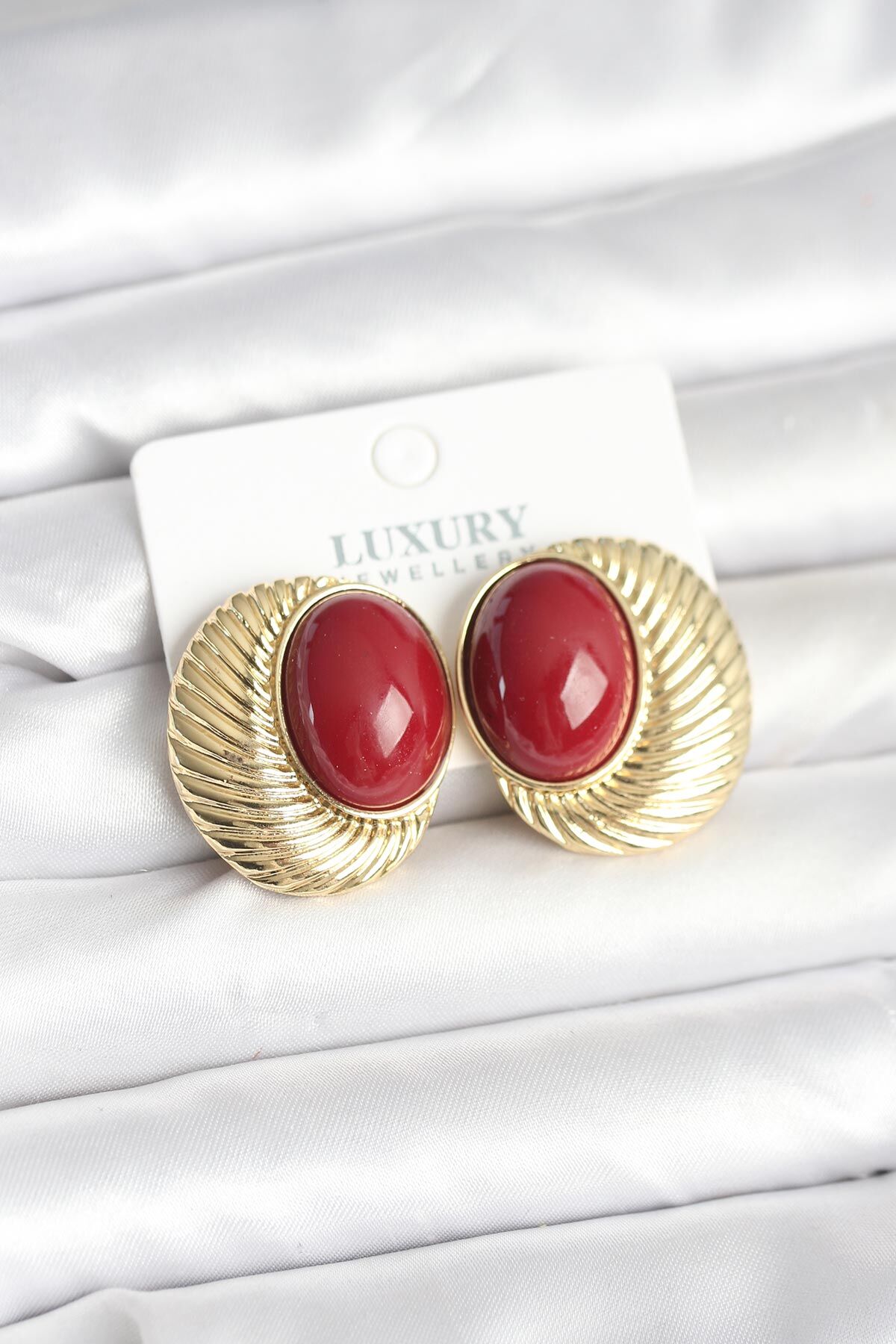 Pirinç Gold Renk Bordo Boncuklu Oval Vintage Kadın Küpe - Lisinya