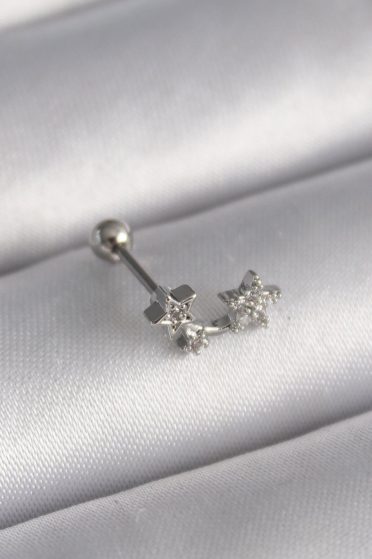 316L Çelik Gümüş Renk Zirkon Taşlı Yıldız Tragus Piercing - Lisinya