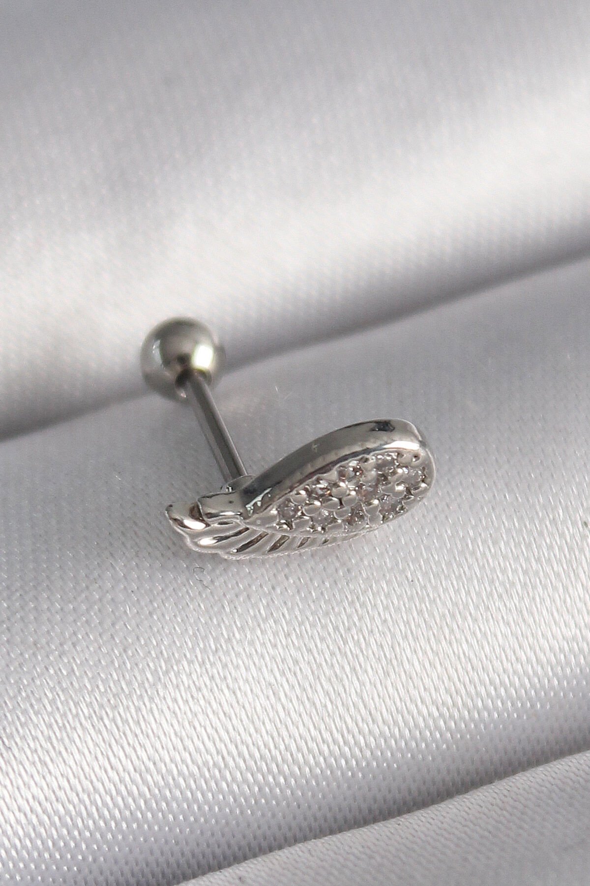 316L Çelik Gümüş Renk Zirkon Taşlı Kanat Tragus Piercing - Lisinya