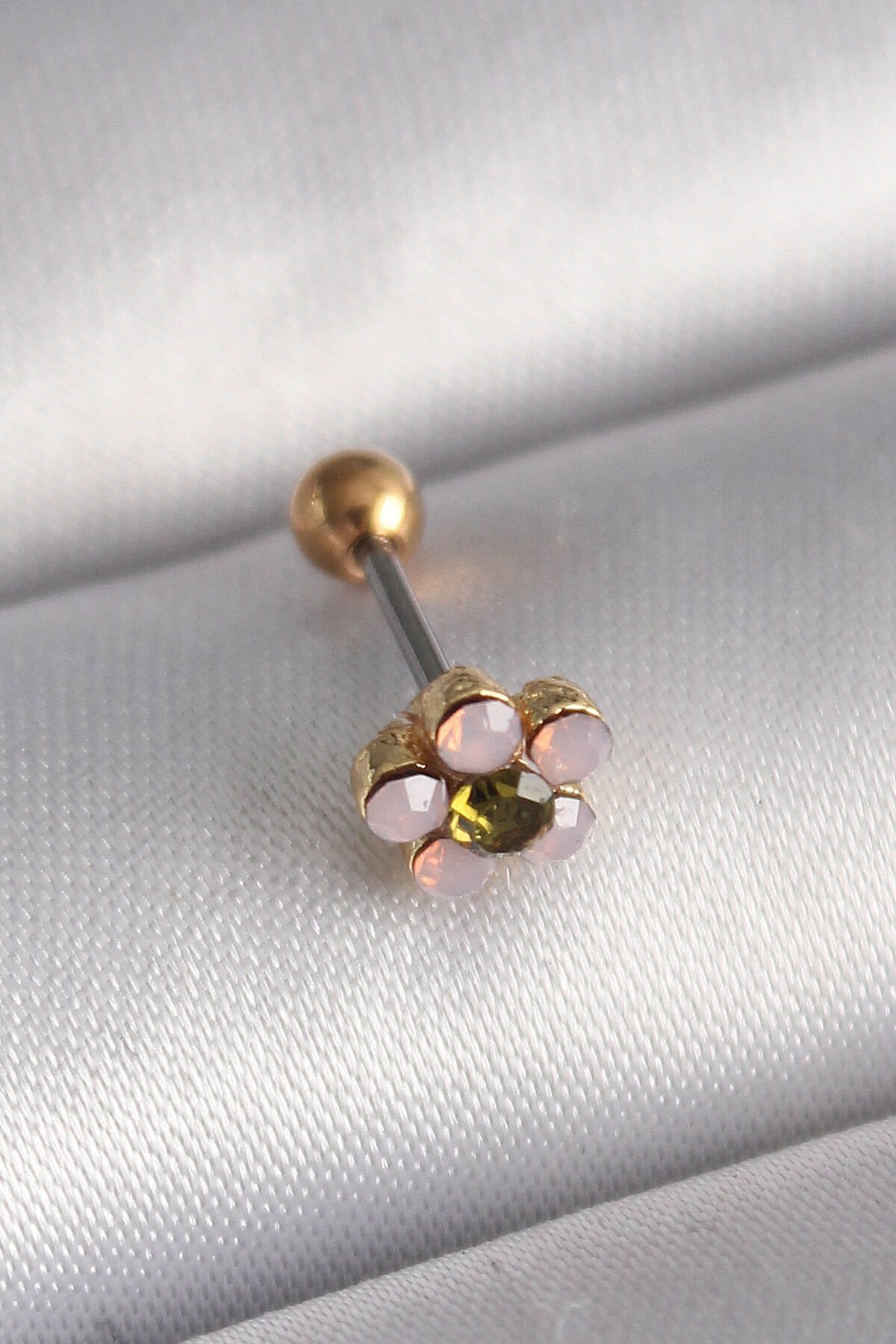 316L Çelik Gold Renk Zirkon Taşlı Çiçek Tragus Piercing - Lisinya