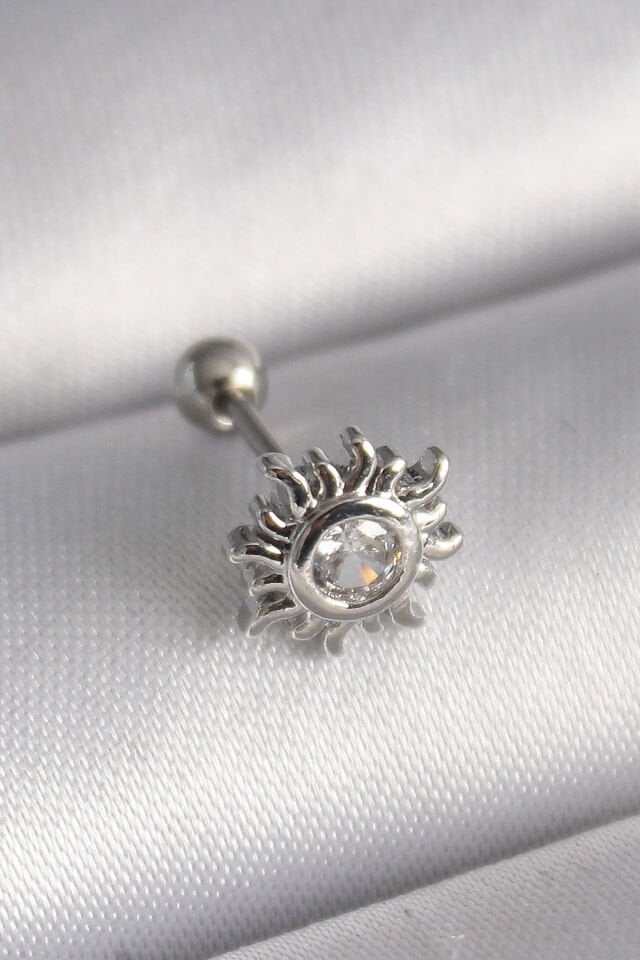 316L Çelik Gümüş Renk Zirkon Taşlı Güneş Tragus Piercing - Lisinya