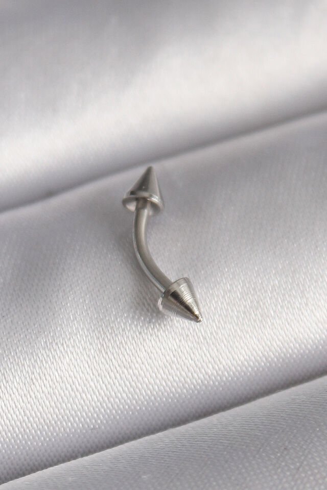 316L Çelik Gümüş Renk Çivi Model Piercing - Lisinya