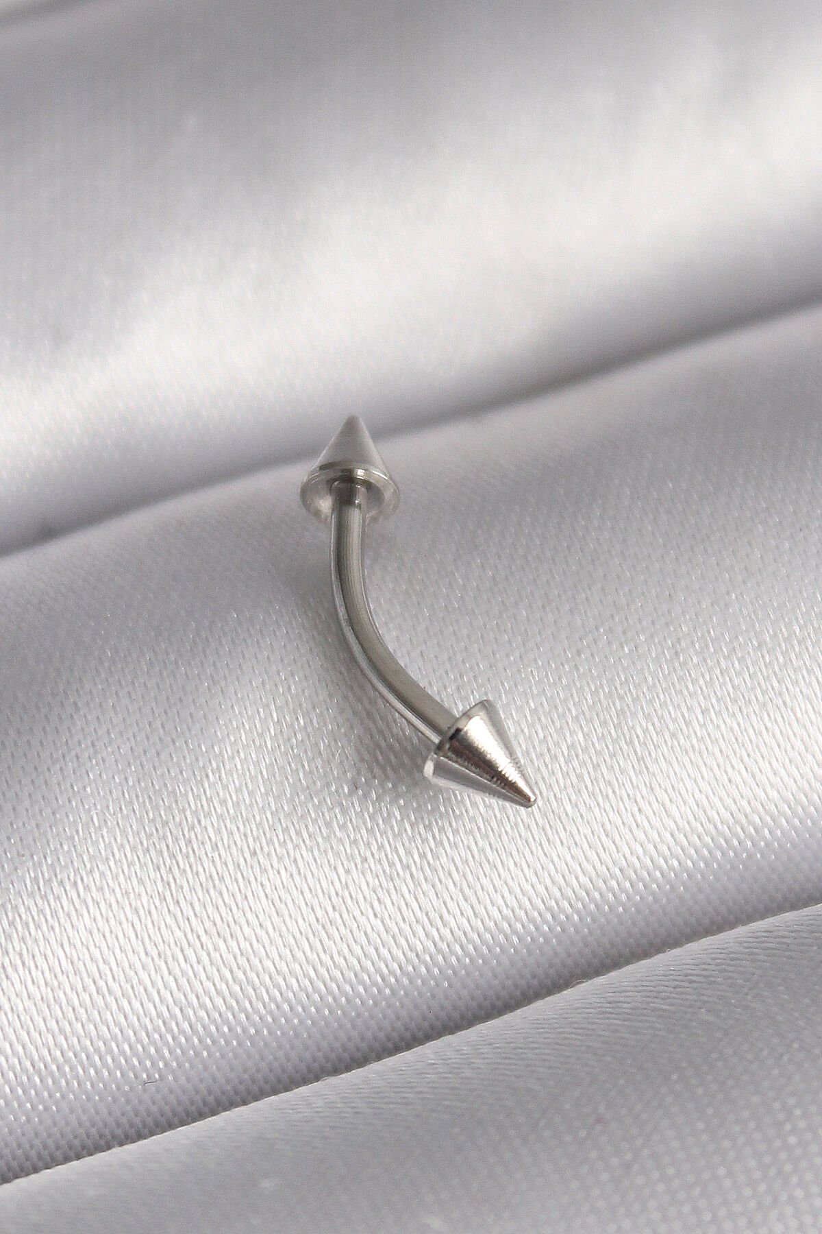 316L Çelik Gümüş Renk Çivi Model Piercing - Lisinya