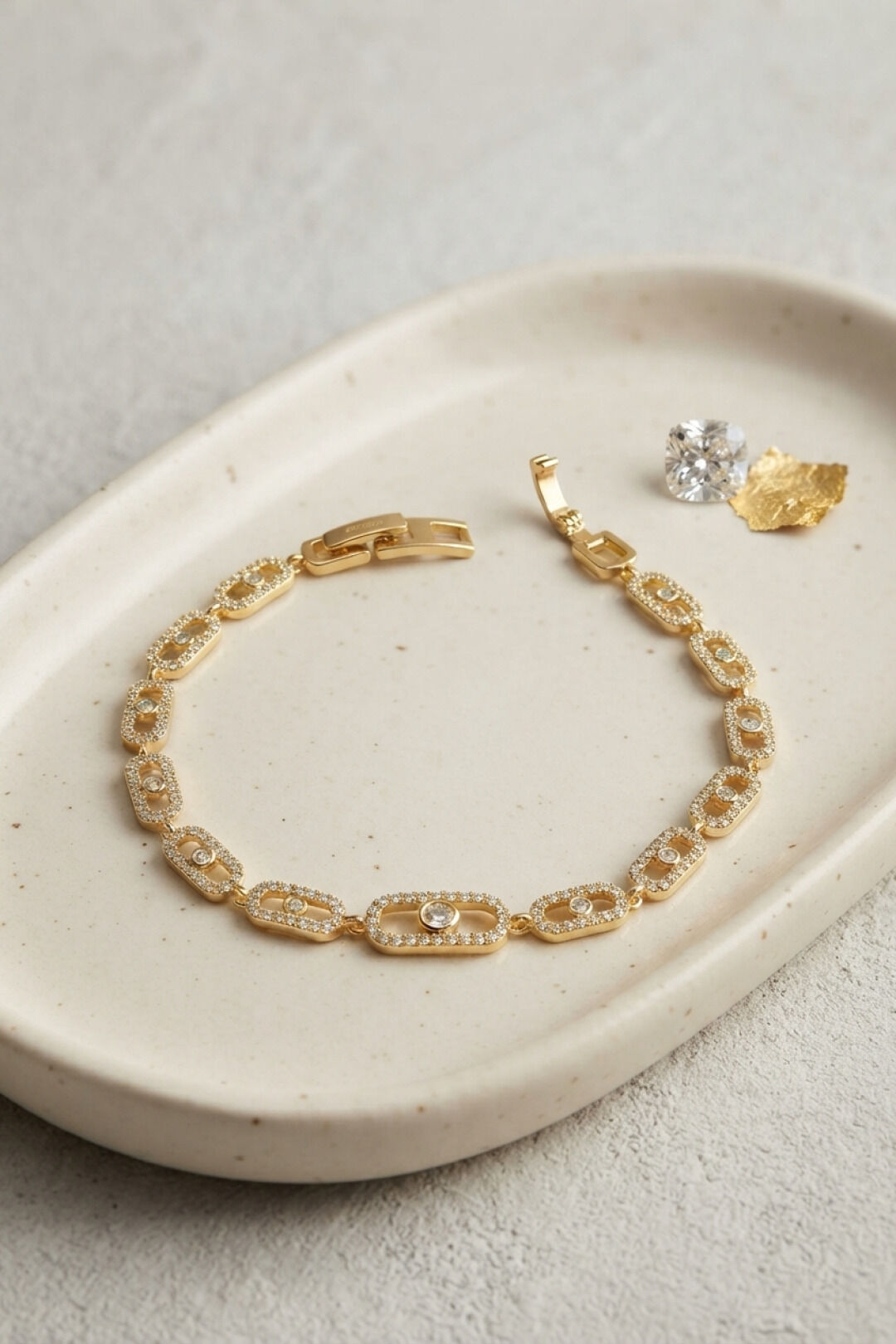Gold Renk Zirkon Taşlı Messika Model Bileklik - Lisinya