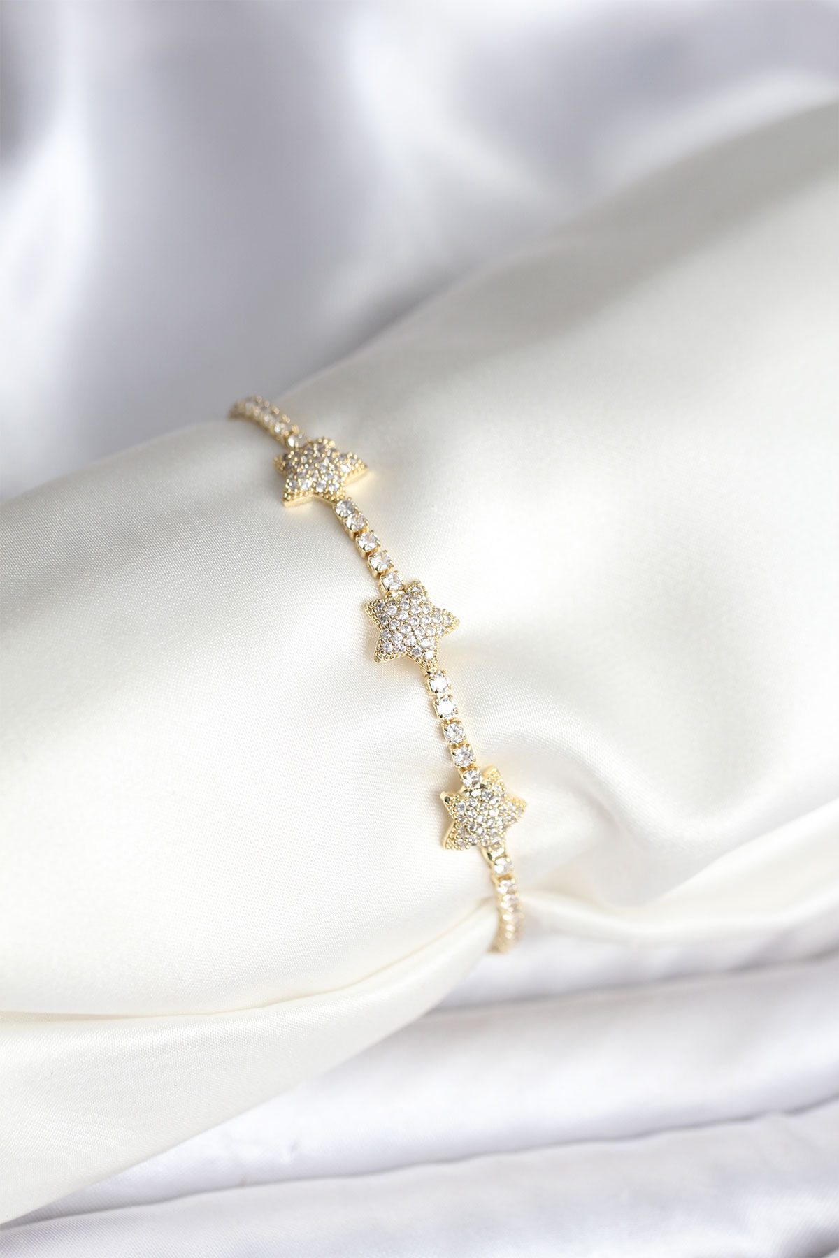 Yıldız Model Zirkon Taşlı Gold Renk Pirinç Su Yolu Kadın Bileklik - Lisinya