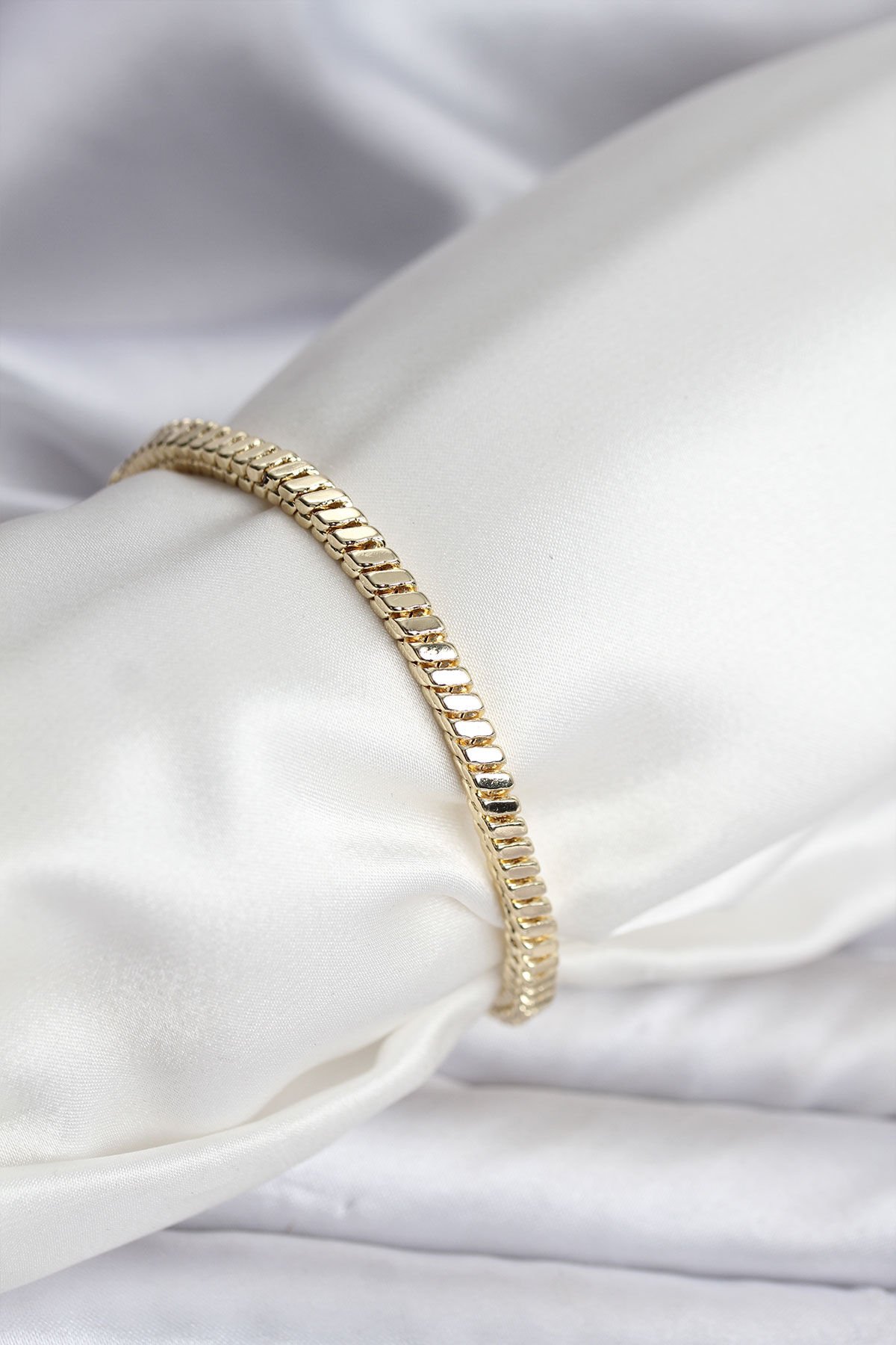 14K Gold Renk Kaplama Kare Zincir Model CM Kadın Bileklik - Lisinya