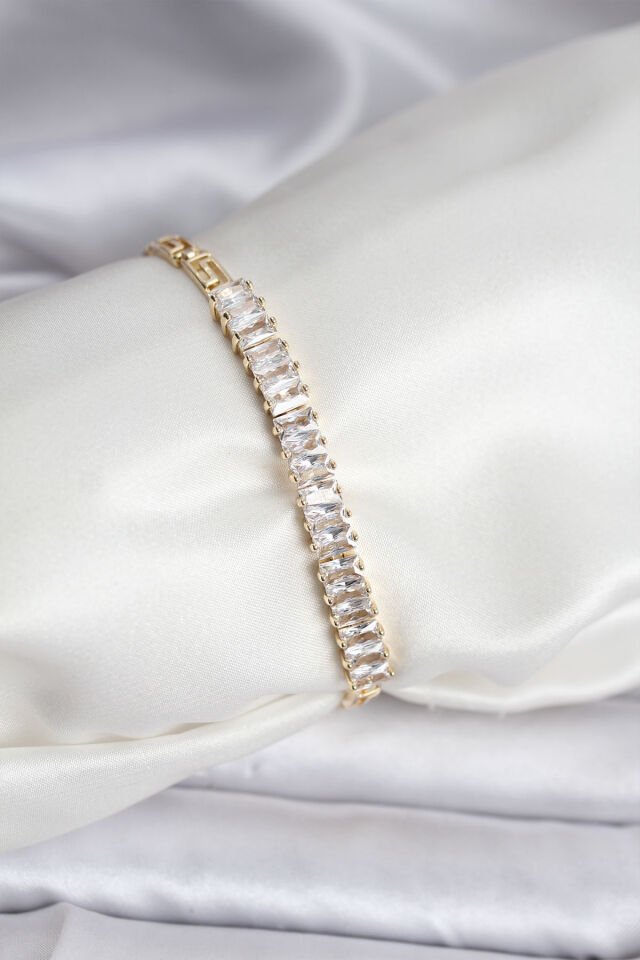14K Gold Renk Kaplama Zirkon Taşlı Baget Model CM Kadın Bileklik - Lisinya