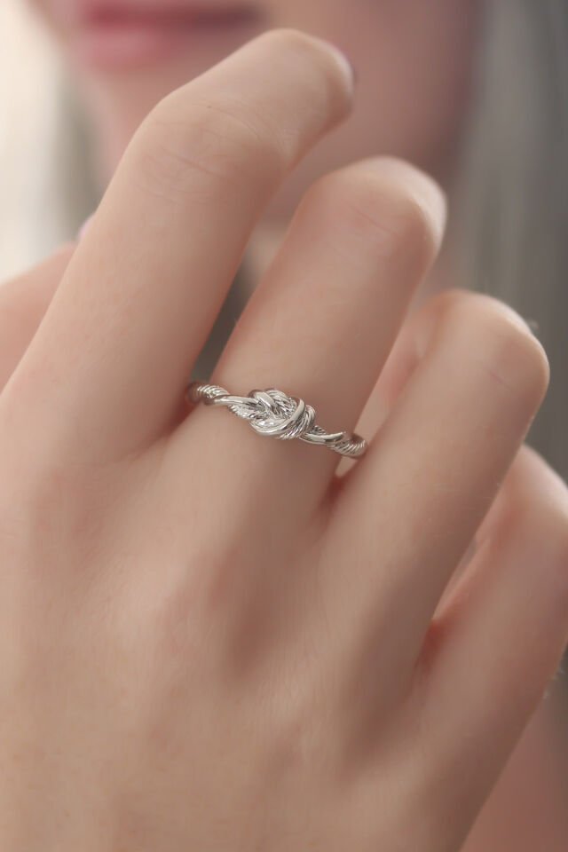 Gümüş Renk Halat Düğüm Model Kadın Yüzük - Lisinya