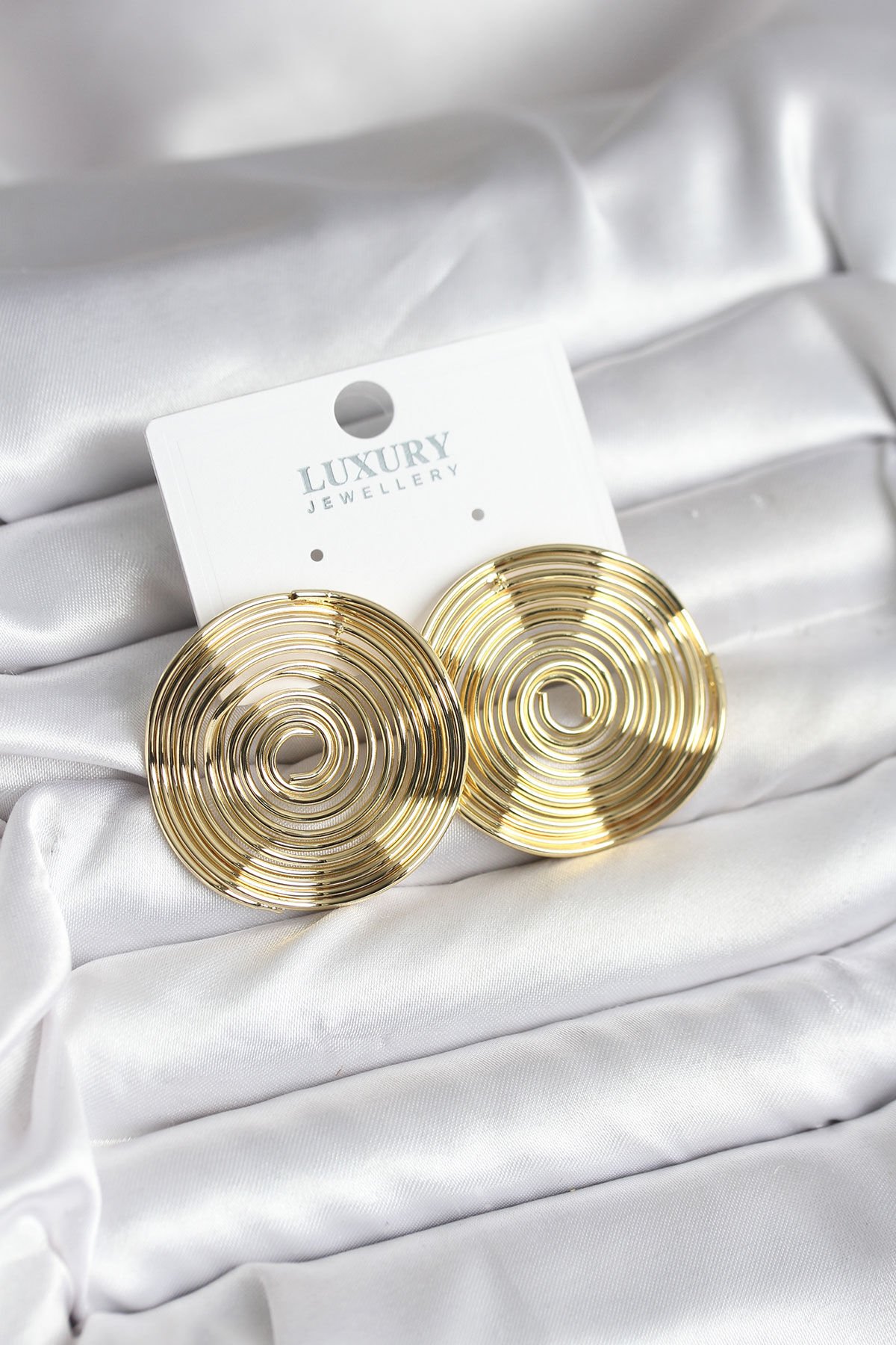 Pirinç Gold Renk Circle Model Kadın Küpe - Lisinya