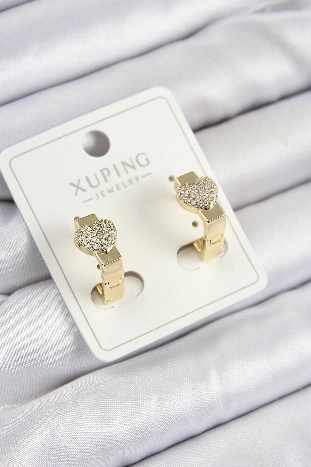 Xuping Zirkon Taşlı Kalp Model Gold Renk Kadın Küpe - Lisinya