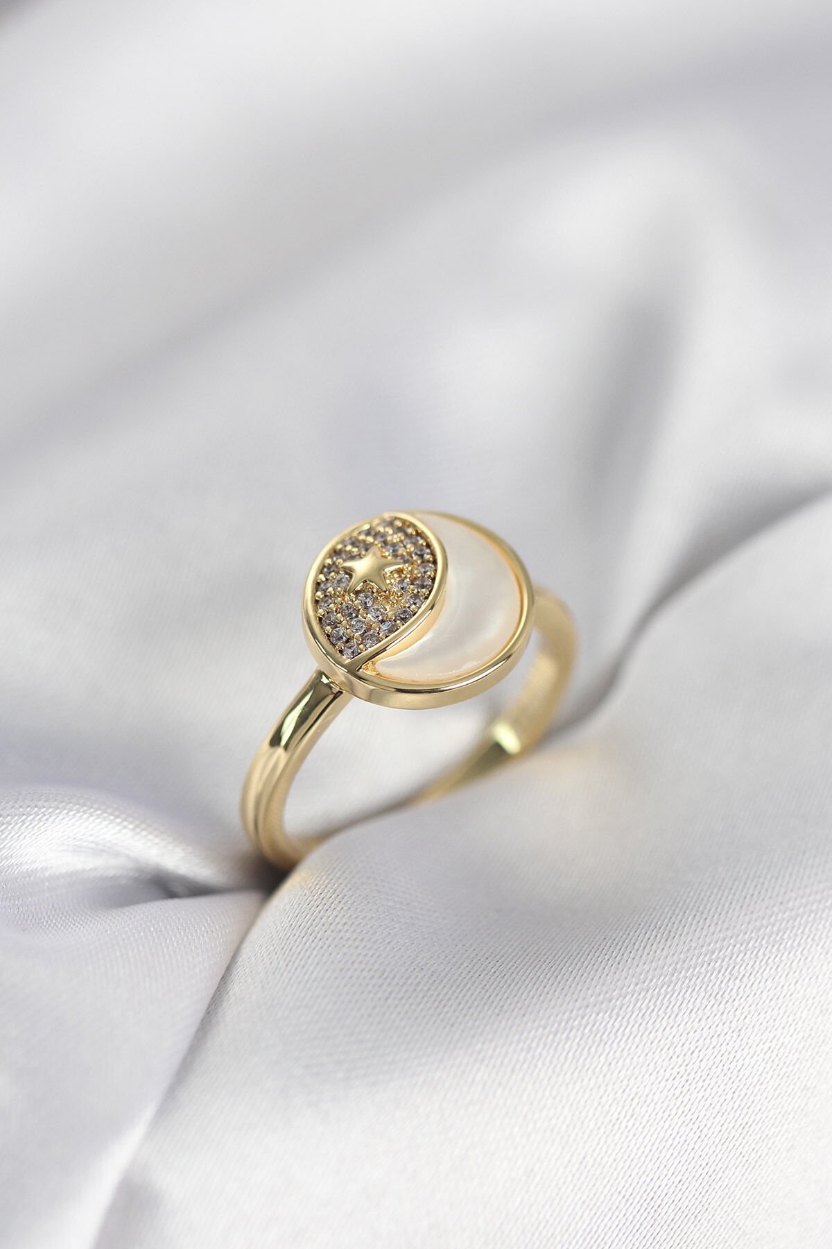 Ay Yıldız Model Gold Renk Zirkon Taşlı Kadın Yüzük - Lisinya