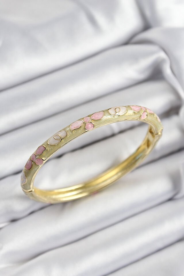 Mineli Pirinç Pembe Hardal Ve Krem Çiçek Motifli Gold Renk Kadın Kelepçe - Lisinya