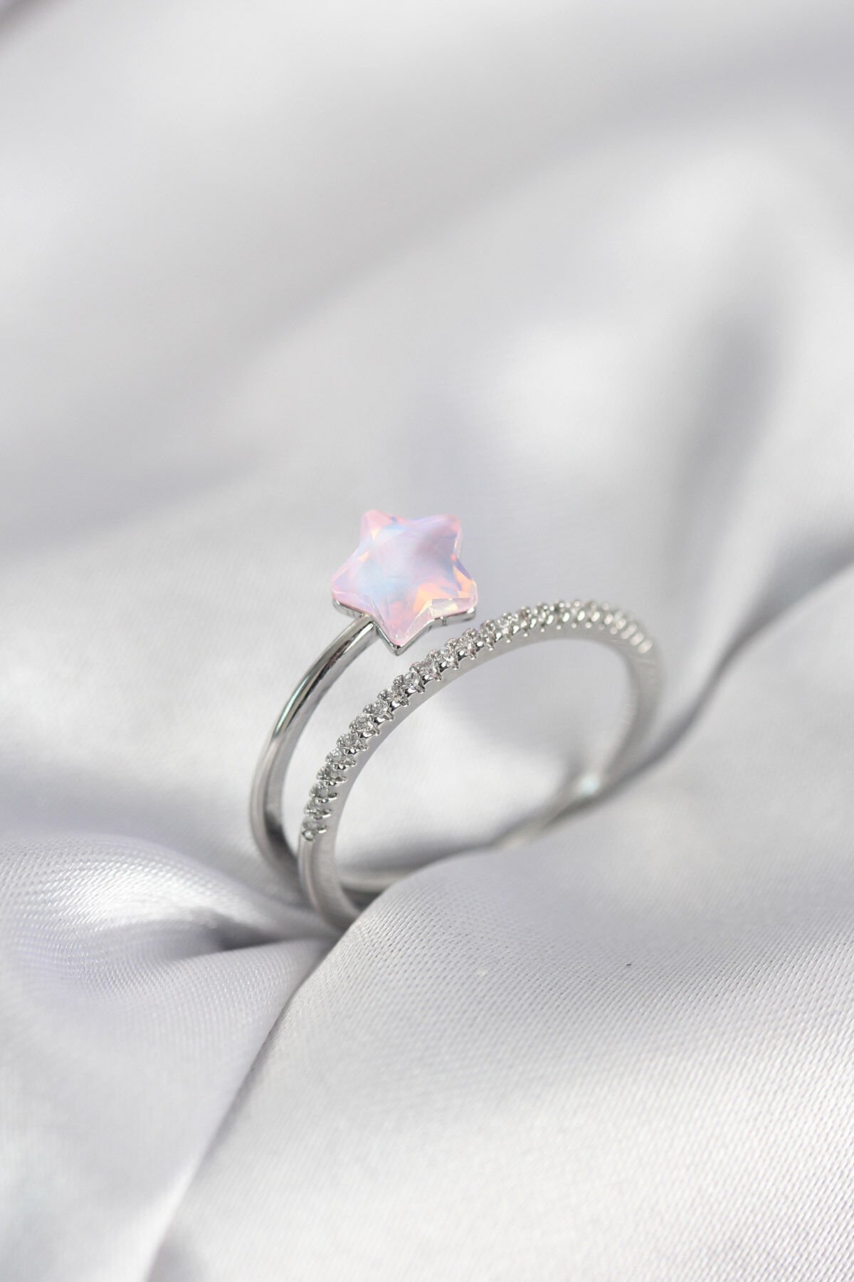 Gümüş Renk Zirkon Taşlı Pembe Halley Model Kadın Yüzük - Lisinya