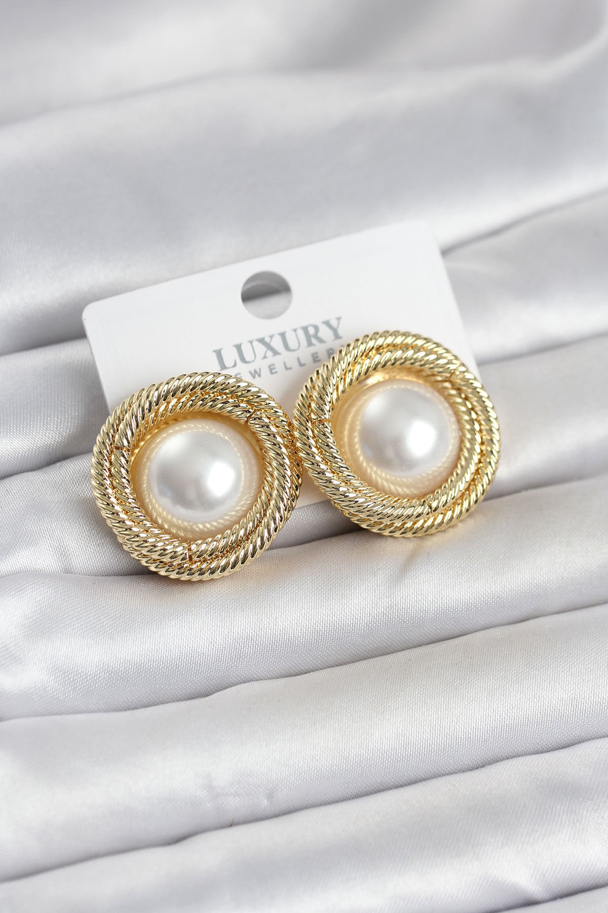 Pirinç Gold Renk Sarmal Model İncili Kadın Küpe - Lisinya