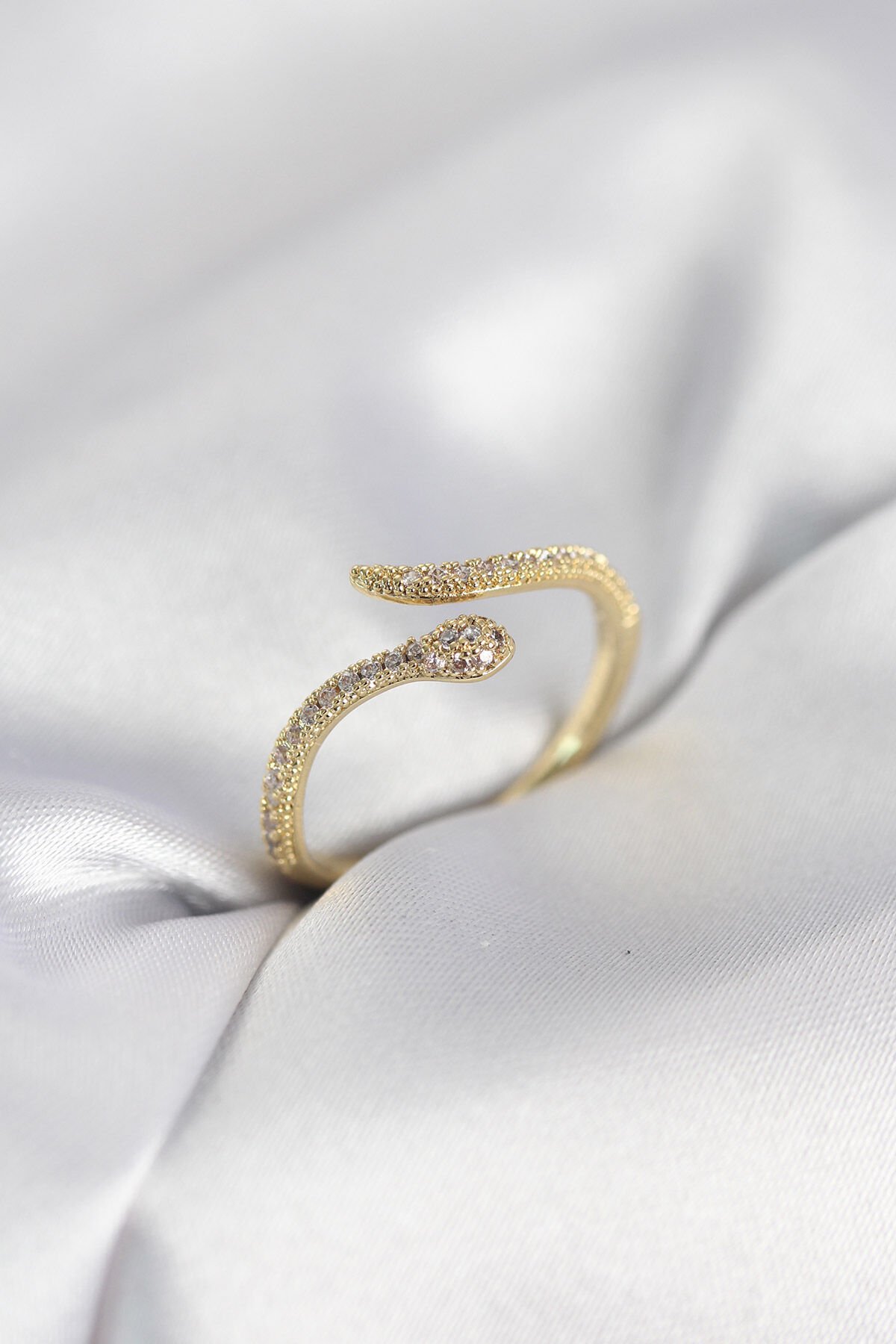 Gold Renk Yılan Model Zirkon Taşlı Kadın Yüzük - Lisinya