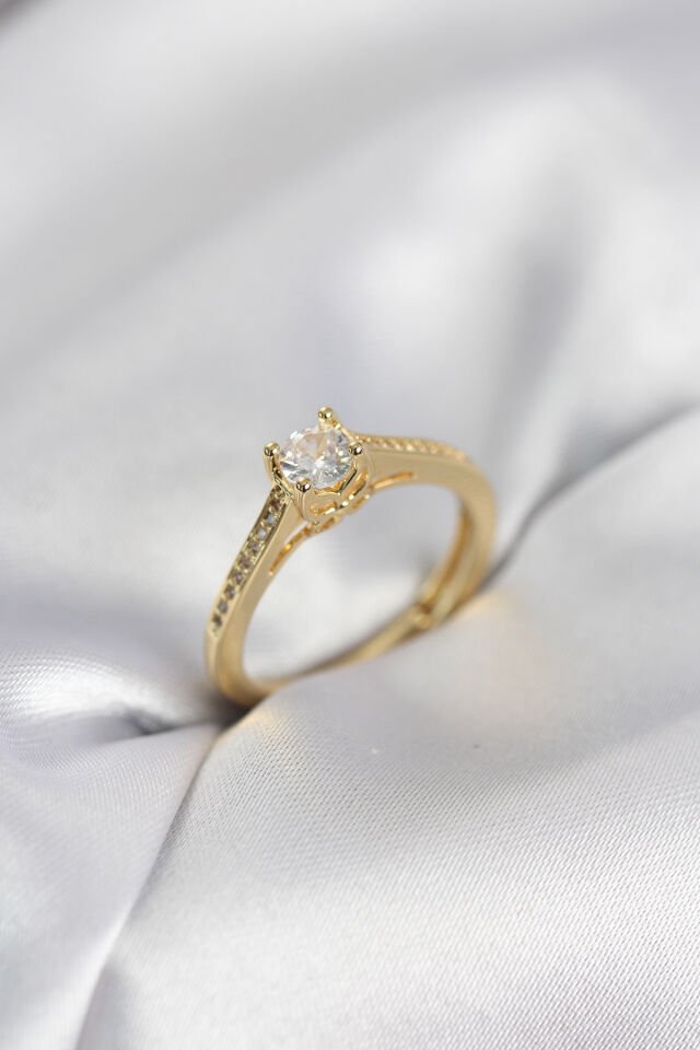 Tek Taş Gold Renk Zirkon Taşlı Model Kadın Yüzük - Lisinya