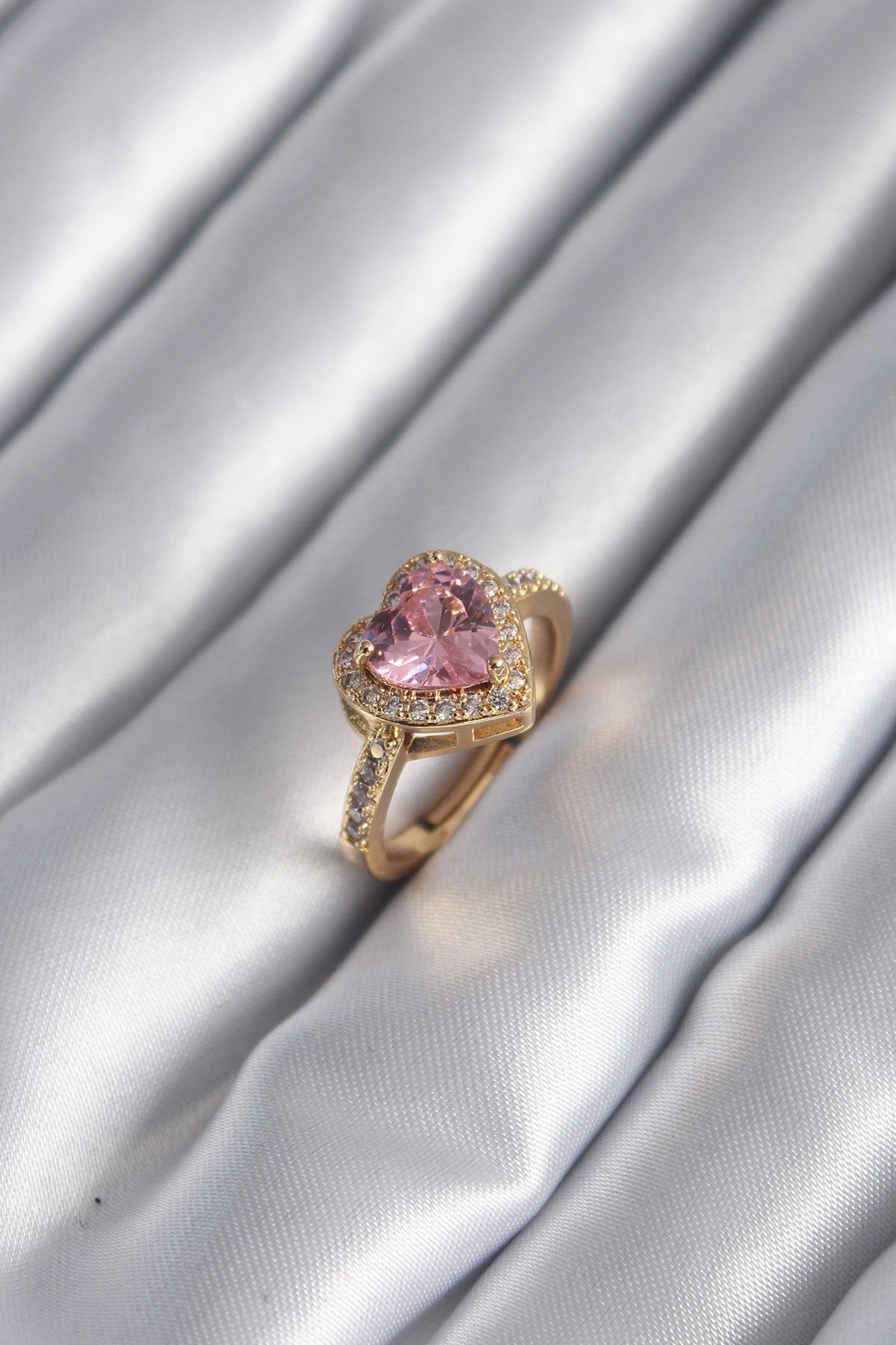 Pirinç Gold Renk Pembe Zirkon Taşlı Charm Kalp Model Kadın Yüzük - Lisinya