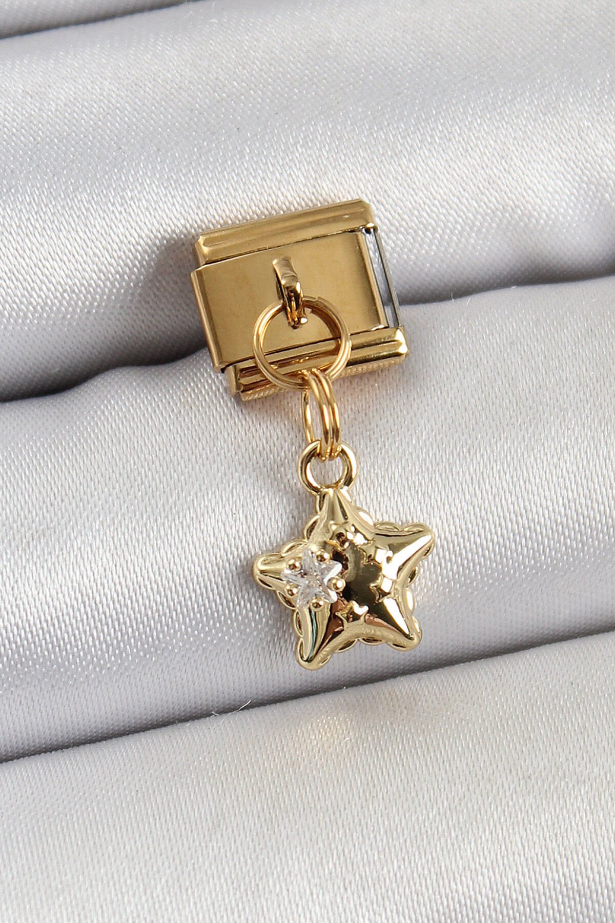 316L Çelik Sallantılı Zirkon Taşlı Yıldız Model Gold Renk Nomination Charm - Lisinya