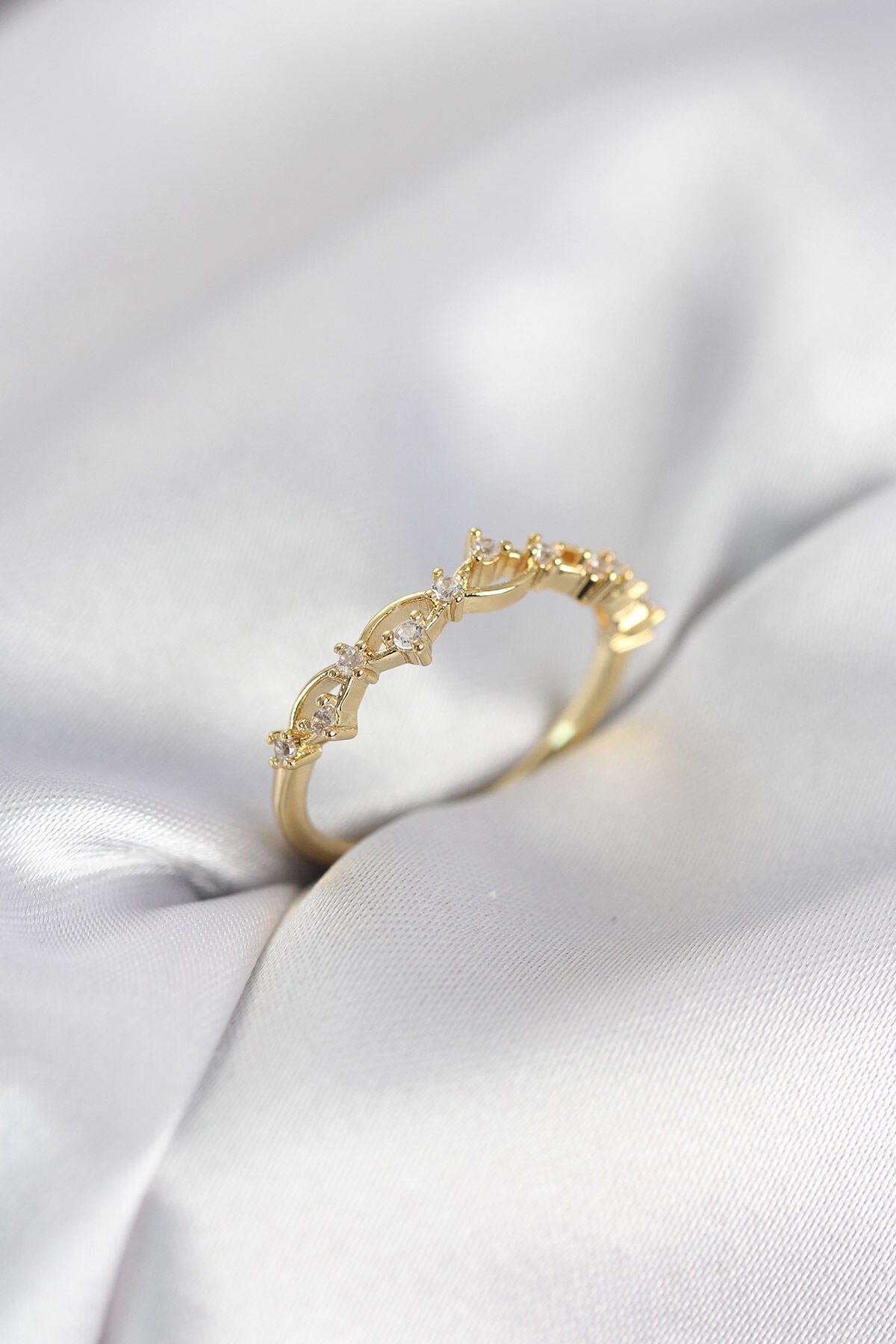 Zirkon Taşlı Pirinç Gold Renk Kadın Yüzük - Lisinya