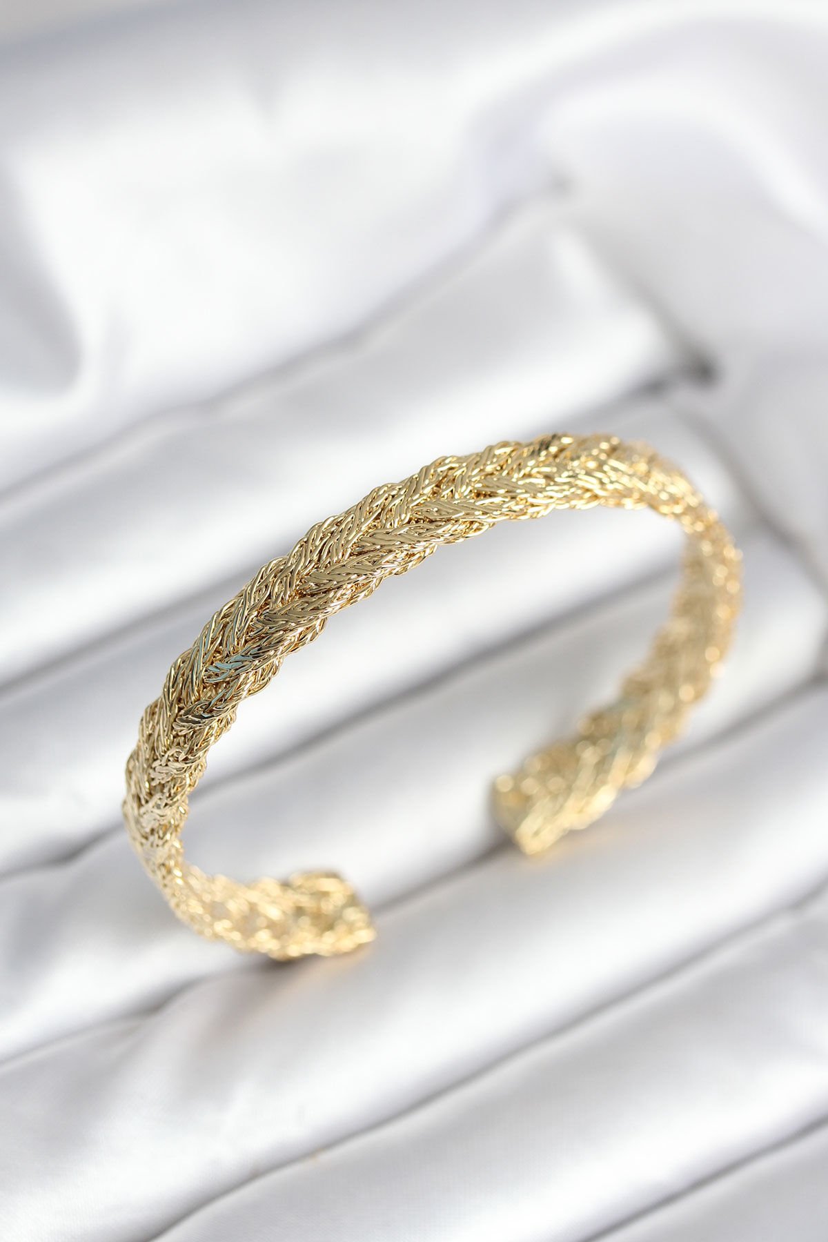 Ezme Zincir Model Gold Renk Kadın Bileklik - Lisinya