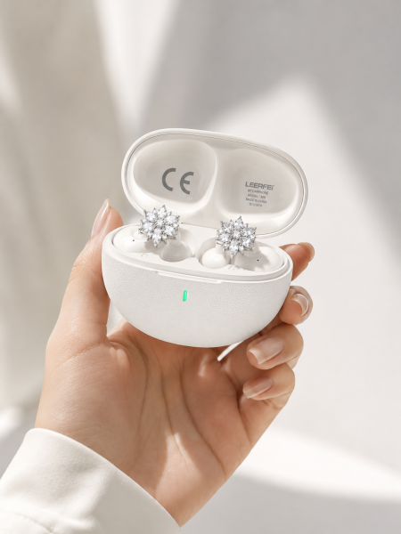 Küpeli Kablosuz Bluetooth Kulaklık Uzun Süreli Şarj Özellikli - Lisinya
