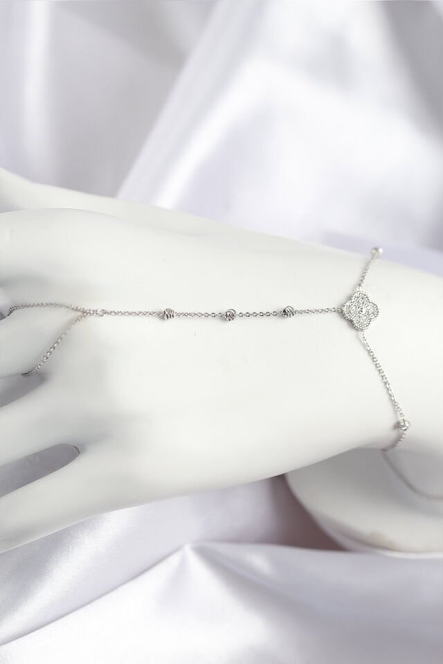 Pirinç Zirkon Taşlı Yonca Model Gümüş Renk Şahmeran - Lisinya