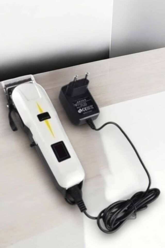 Yeni Nesil Tıraş Makinesi Uzun Şarjlı Paslanmaz Çelik Bıçaklı - Lisinya