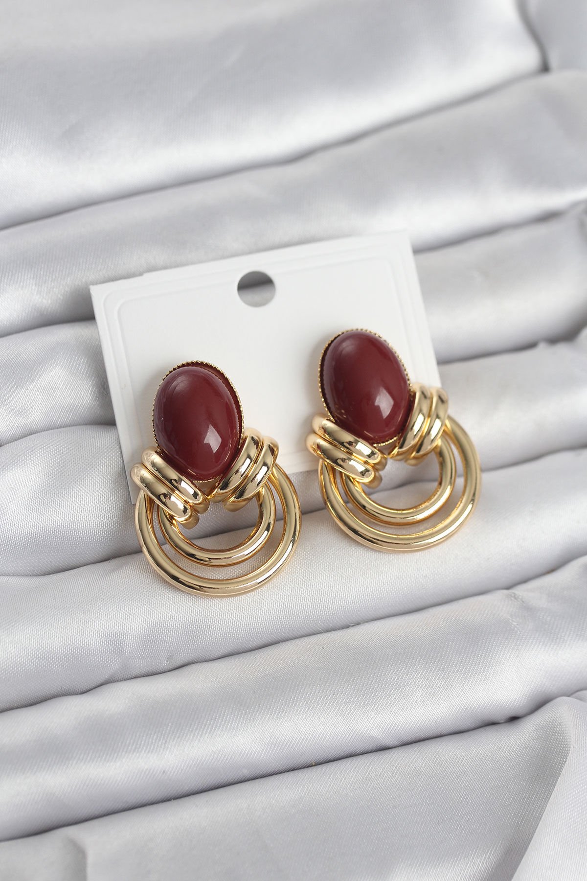 Pirinç Gold Renk Bordo Taşlı Vintage Kadın Küpe - Lisinya
