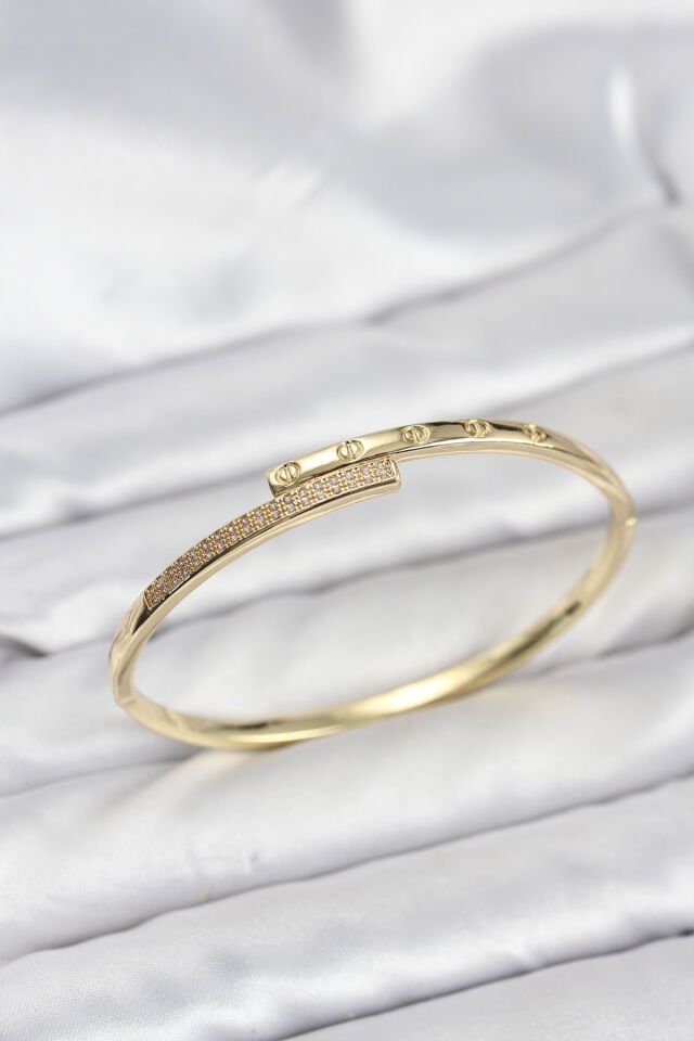 Pirinç Gold Renk Zirkon Taşlı Kadın Kelepçe Bileklik - Lisinya