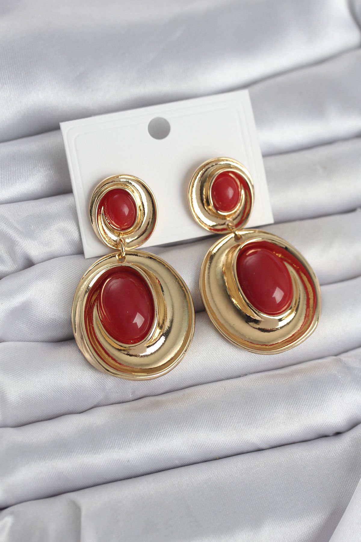 Kırmızı Sallantılı Damla Model Gold Renk Vintage Kadın Küpe - Lisinya