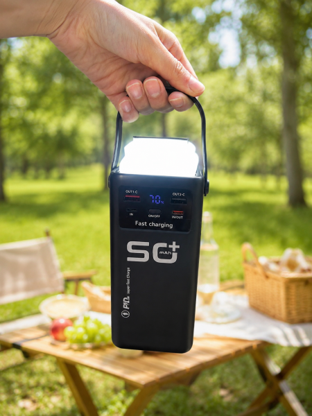 Yüksek Kapasiteli 50.000 mAh Powerbank 22,5 W Hızlı Şarj 4 Dahili Kablo LED Aydınlatma