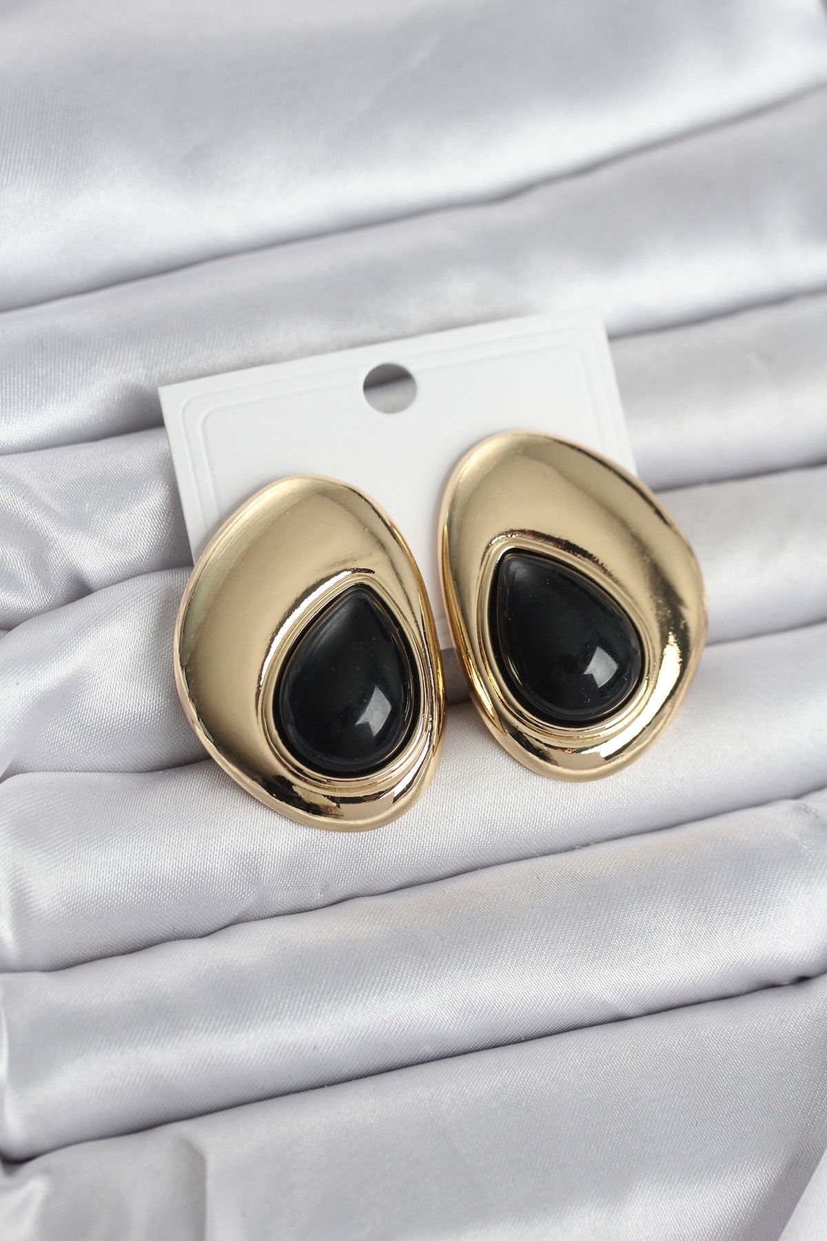 Pirinç Gold Renk Siyah Taşlı Damla Model Vintage Kadın Küpe - Lisinya