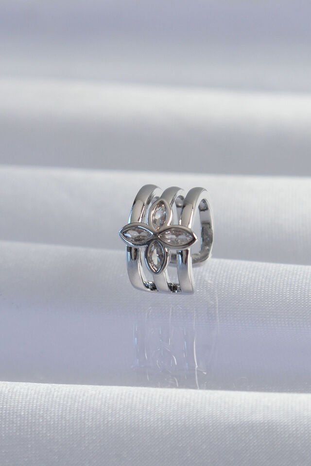 Pirinç Gümüş Renk Yonca Earcuff Küpe - Lisinya