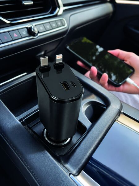 120W Hızlı Şarj Destekli 4'ü 1 Arada Araç Şarj Cihazı Type-C, Lightning, USB ve USB-C Çıkışlı