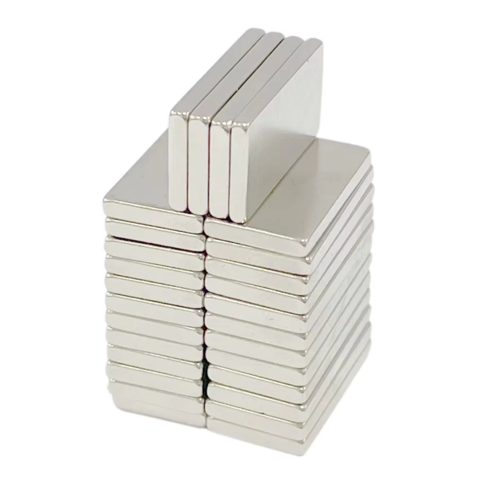 20×10×2 mm N35 Neodyum Mıknatıs – Köşeli, Nikel Kaplama (50’li Set) ( Lisinya )
