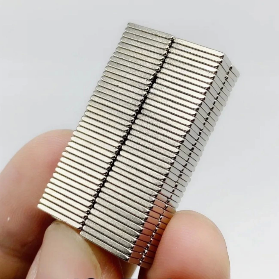 10 Adet 15x10x1.5 mm Köşeli Neodyum Mıknatıs N35 Magnet Dayanıklı Nikel Kaplama ( Lisinya )