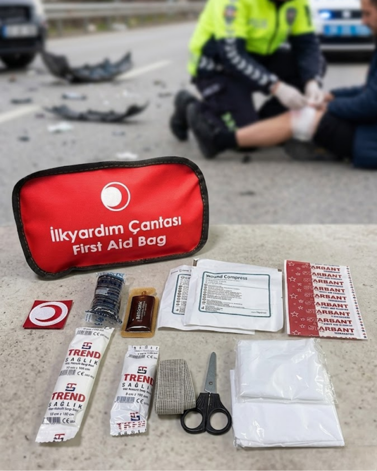 Araç ve Ev İçin İlk Yardım Çantası Eksiksiz Acil Müdahale Seti - Lisinya