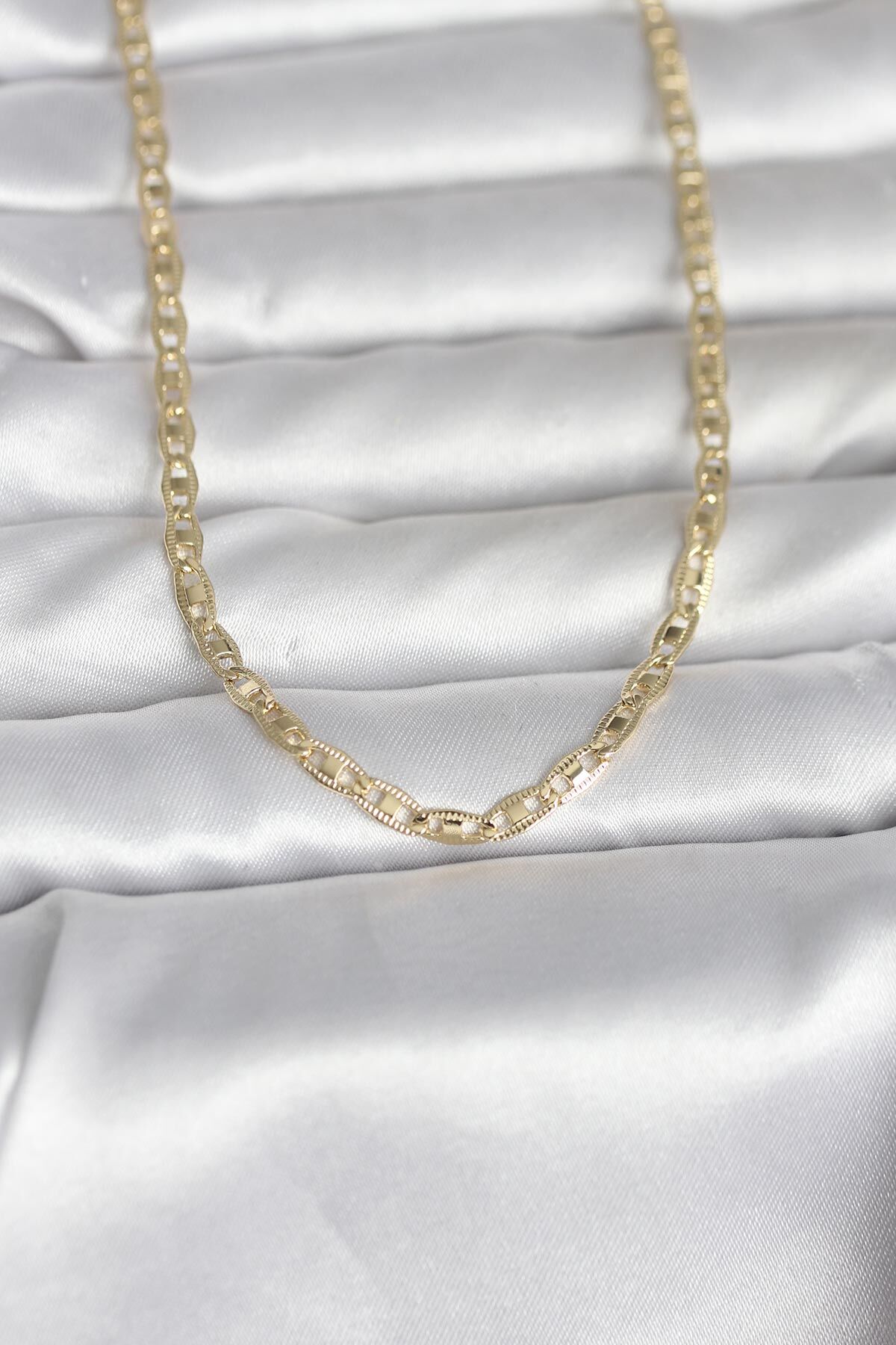 CM 14K Gold Renk Lazer Kesim Zincirli Model 60 cm Kadın Kolye - Lisinya