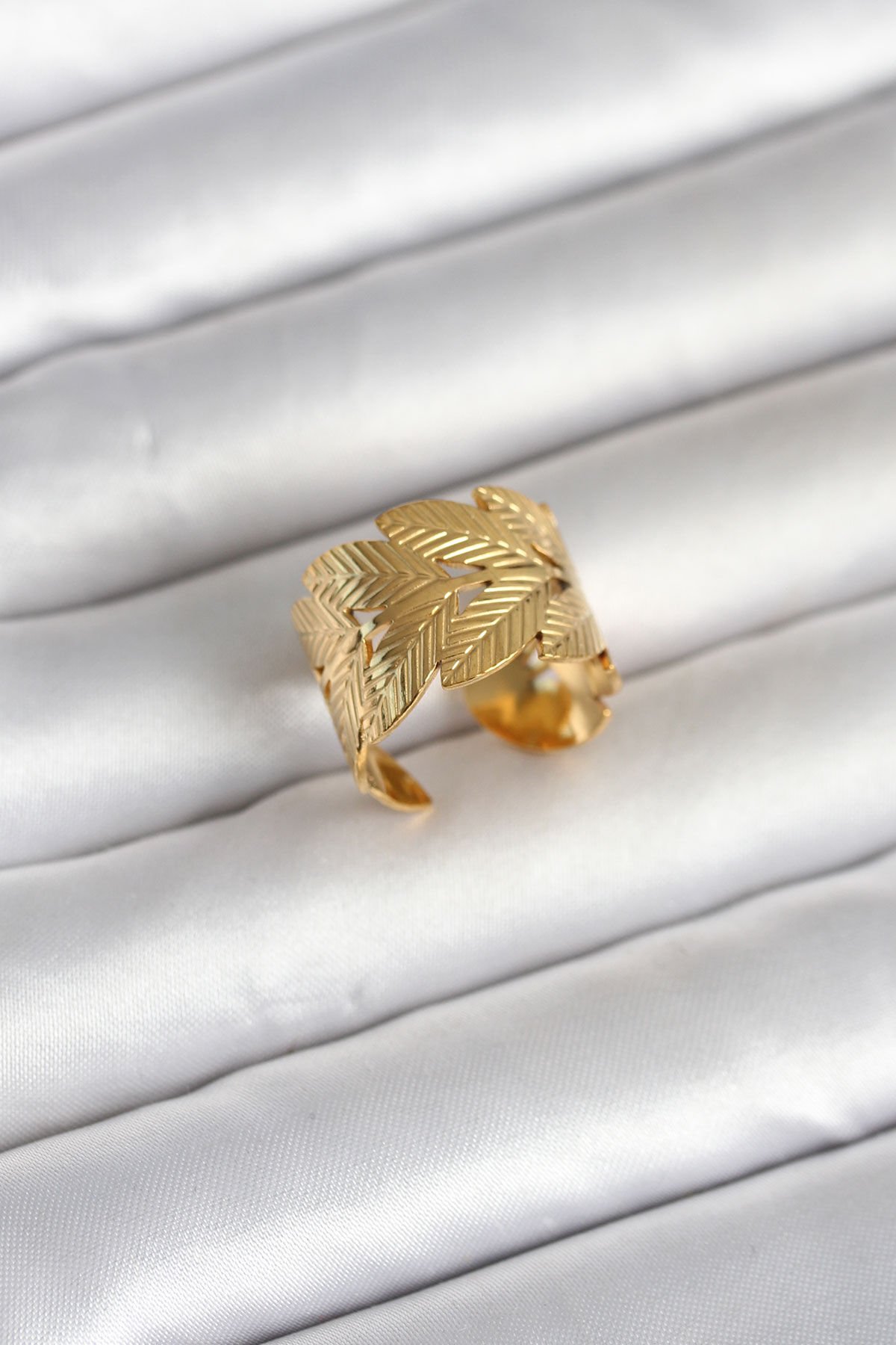 316L Çelik Gold Renk Başak Modeli Kadın Yüzük - Lisinya