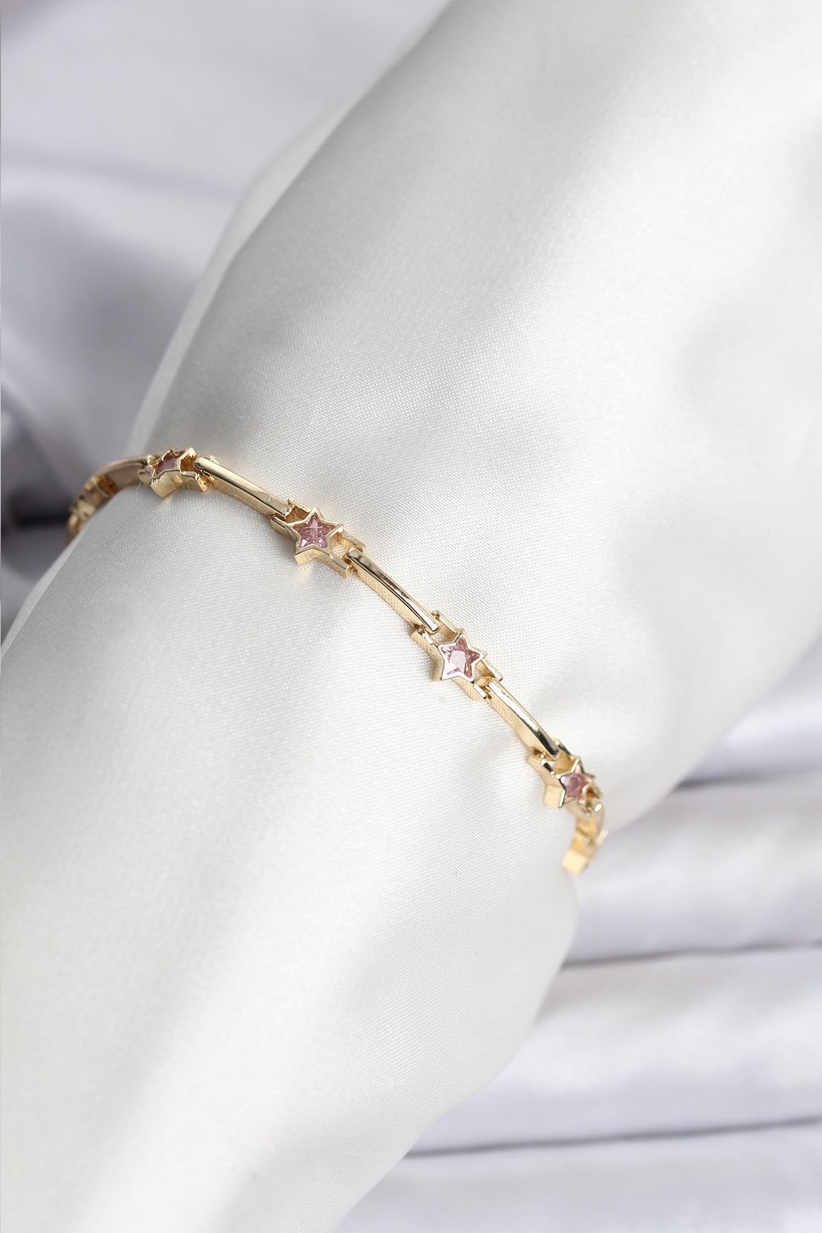 Yıldız Model Gold Renk Pirinç Bileklik - Lisinya