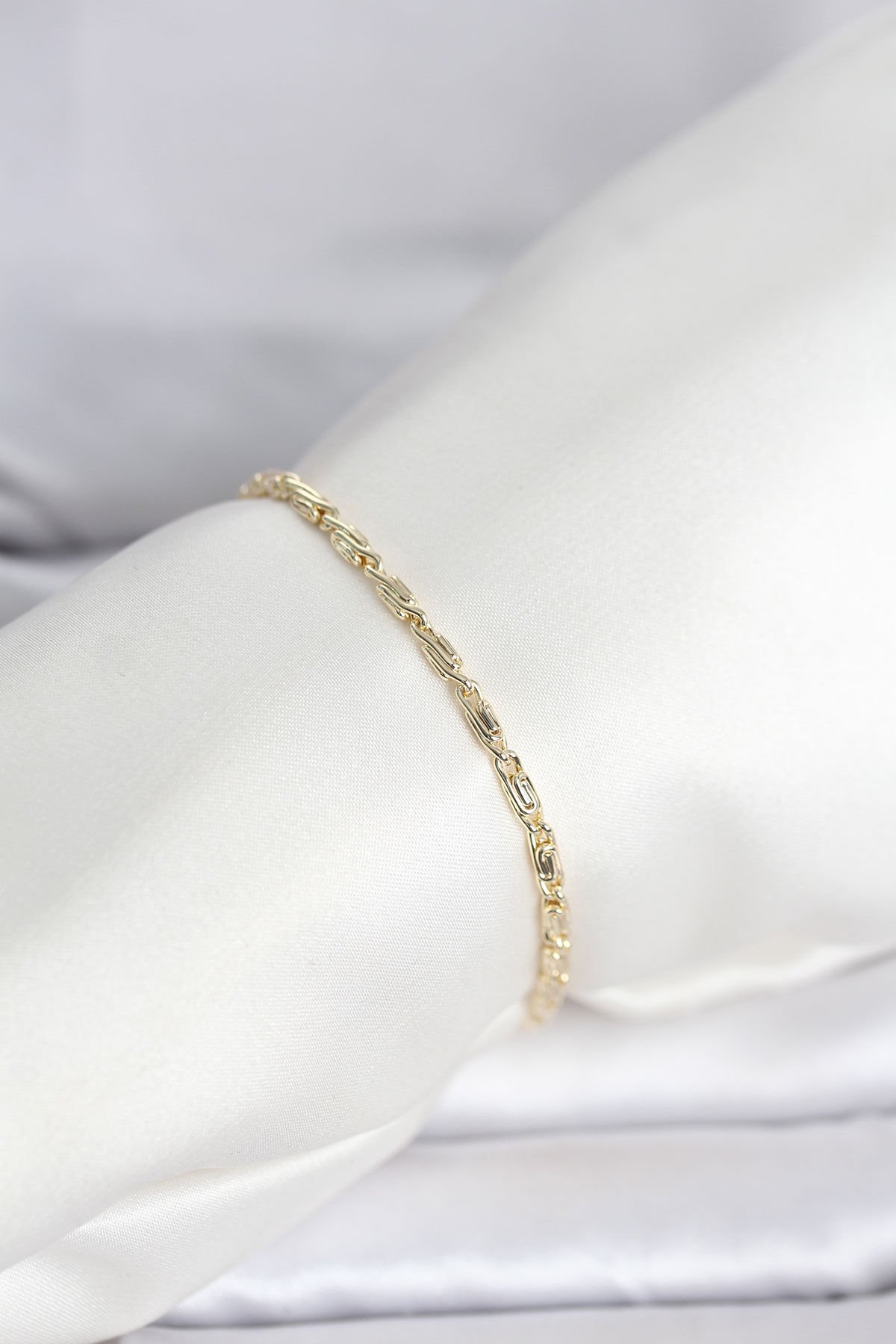 CM 14K Gold Renk Burgu Zincirli Model Kadın Bileklik - Lisinya