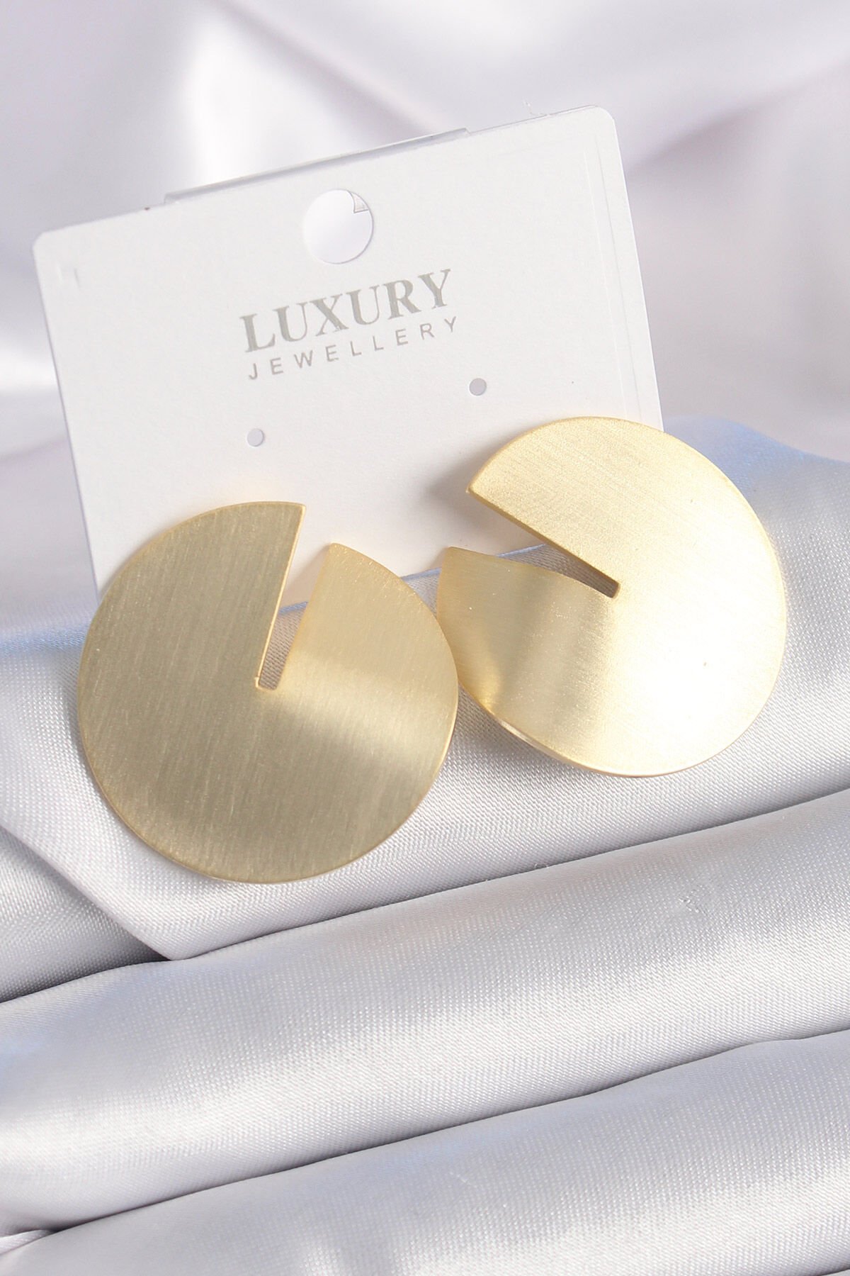Pirinç Gold Renk Daire Plaka Model Kadın Küpe - Lisinya