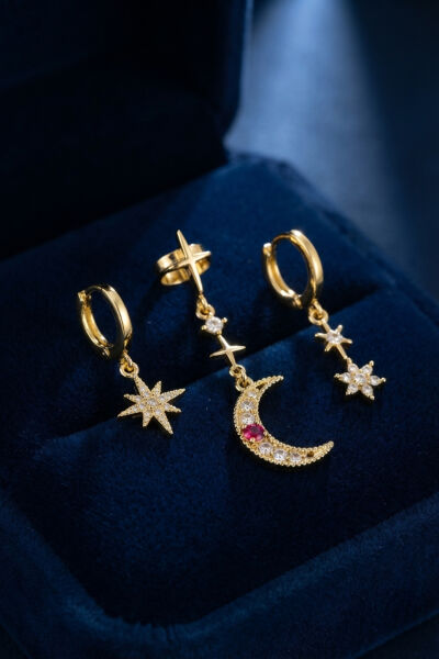 Gold Renk 3 lü Ay ve Yıldız Model Küpe - Lisinya