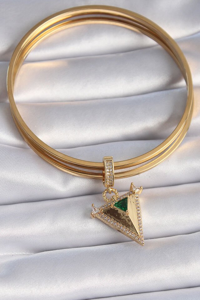 Pirinç Gold Renk Zirkon Taşlı 3D Üçgen Model Ajda Charm - Lisinya