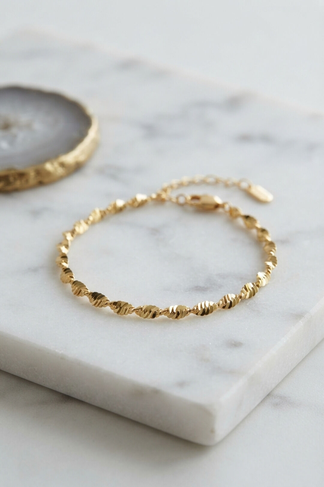 CM Gold Renk Burgu Yılan Zincir Model Kadın Bileklik - Lisinya