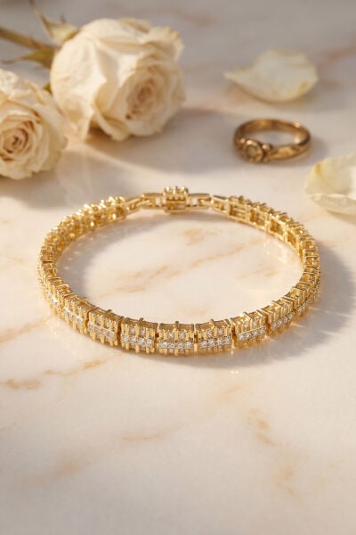 Gold Renk Pirinç Elegance Zirkon Taşlı Kadın Bileklik - Lisinya
