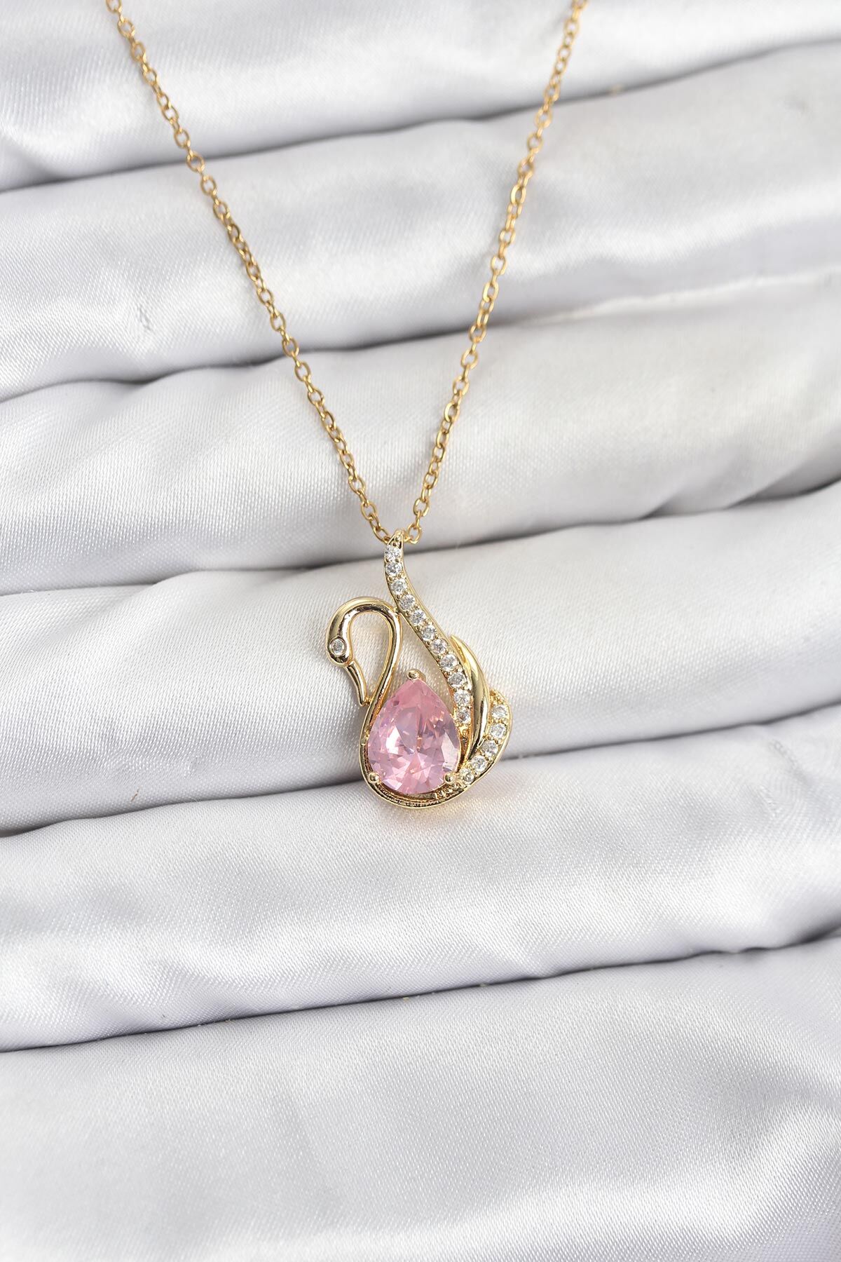 316L Çelik Zincir Gold Renk Pembe Kuğu Model Zirkon Taşlı Kadın Kolye - Lisinya