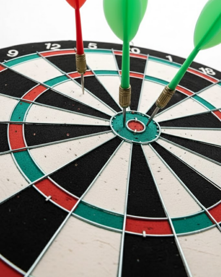Ev ve Oyun Alanları İçin 15 İnç Dart Tahtası 4 Dart Oku Dahil - Lisinya